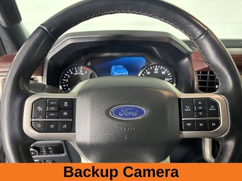 Used 2024 Ford Expedition Limited image 11
