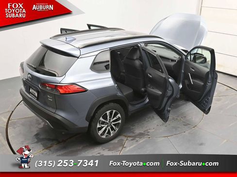 Used 2023 Toyota Corolla Cross XLE w/ Convenience Package image 34
