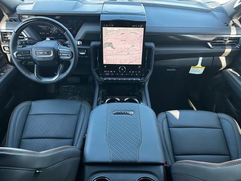New 2025 GMC Yukon XL AT4 w/ AT4 Premium Plus Package AWD/4WD image 30