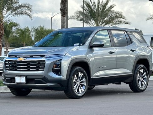 New 2026 Chevrolet Equinox LT w/ Safety and Technology Package image 8