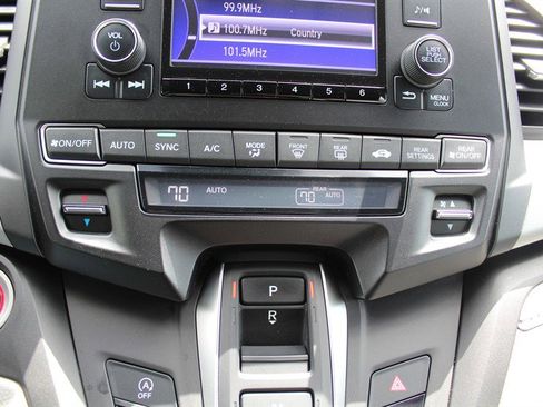 Used 2021 Honda Odyssey LX image 11