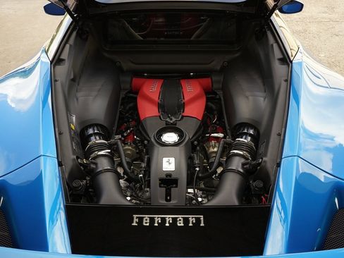 Used 2022 Ferrari F8 Tributo image 28