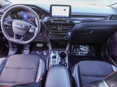 Used 2024 Ford Escape ST-Line image 11