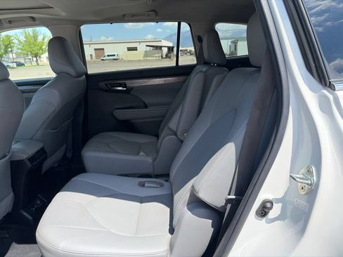 Used 2020 Toyota Highlander Limited AWD/4WD image 26