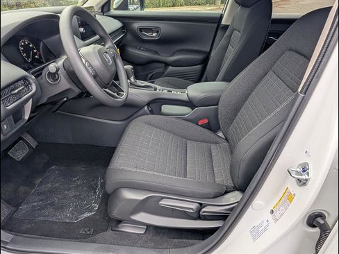 New 2026 Honda HR-V LX image 10