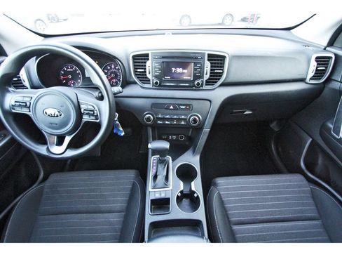 Used 2018 Kia Sportage LX FWD image 10