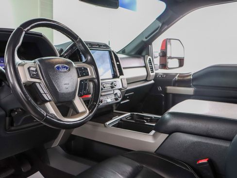 Used 2022 Ford F250 Lariat w/ Lariat Value Package image 26