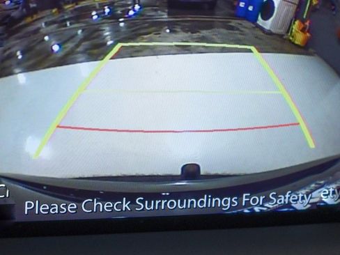 Used 2019 MAZDA CX-9 Touring w/ Touring Premium Package image 18