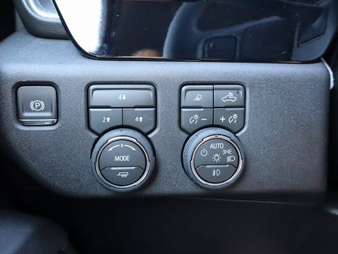 New 2026 Chevrolet Silverado 3500 LT w/ Trail Boss Package image 13