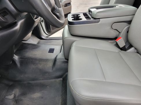 Used 2018 Chevrolet Silverado 2500 W/T w/ WT Fleet Convenience Package RWD image 15