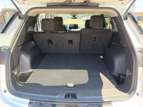 Used 2025 Chevrolet Blazer LT FWD image 23