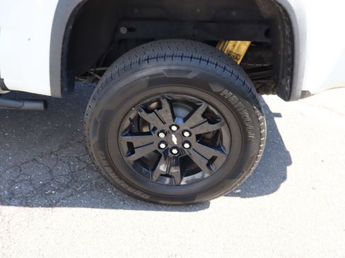 Used 2020 Chevrolet Colorado ZR2 w/ ZR2 Dusk Special Edition AWD/4WD image 39