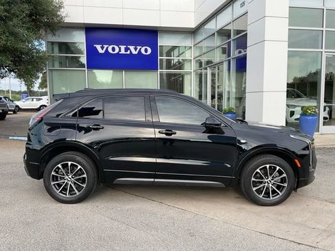 Used 2025 Cadillac XT4 Sport w/ Cold Weather Package FWD image 8