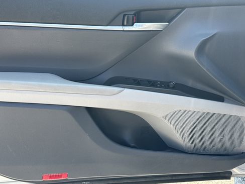 Used 2023 Toyota Camry LE image 10