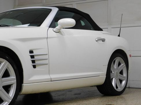 Used 2005 Chrysler Crossfire Limited RWD image 35