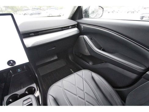 Used 2023 Ford Mustang Mach-E Select image 13