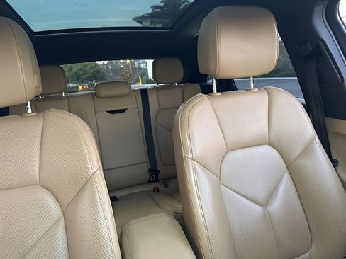 Used 2018 Porsche Macan S image 24