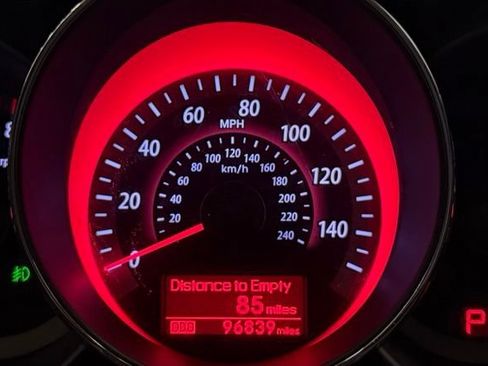 Used 2013 Kia Forte SX w/ Leather Pkg FWD image 17