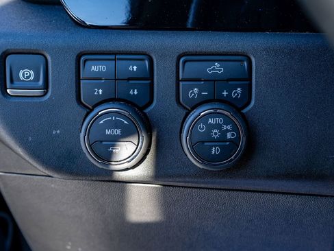 Used 2024 Chevrolet Silverado 1500 RST w/ Convenience Package II image 21