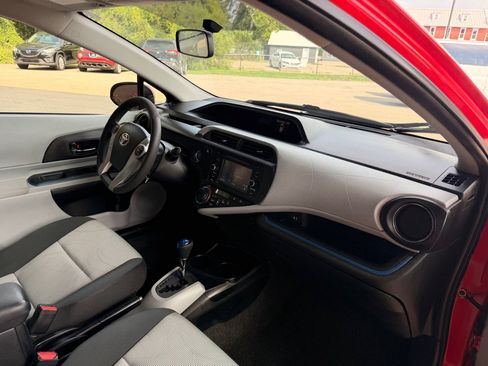 Used 2012 Toyota Prius C Three FWD image 16