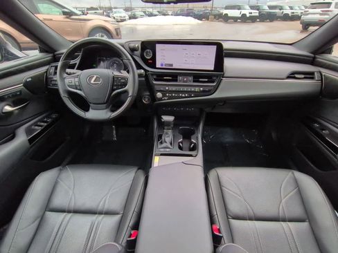 Used 2024 Lexus ES 300h Ultra Luxury image 15