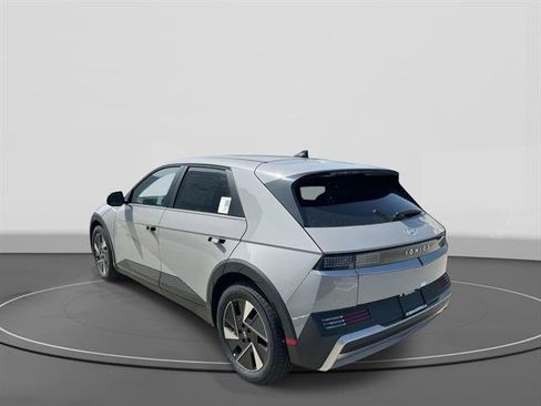New 2026 Hyundai Ioniq 5 SEL RWD image 4