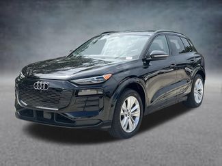 Used 2025 Audi Q6 e-tron Premium w/ Convenience Package RWD video 2