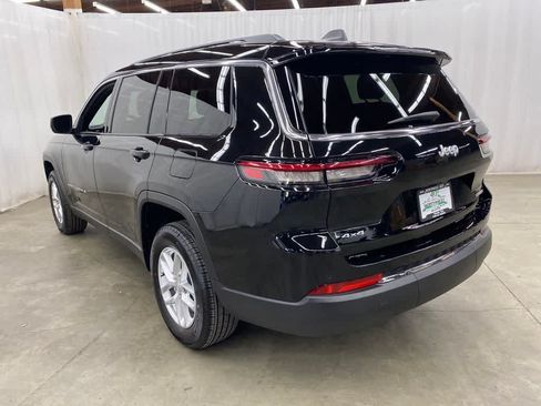 Used 2025 Jeep Grand Cherokee L Laredo AWD/4WD image 4