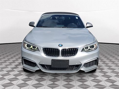 Used 2016 BMW M235i Convertible image 2