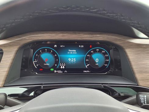 Used 2024 Volkswagen Atlas SEL Premium R-Line image 33