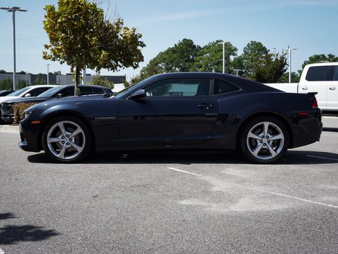 Used 2015 Chevrolet Camaro SS w/ RS Package RWD image 7