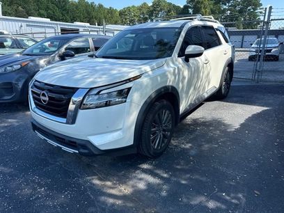 Used 2024 Nissan Pathfinder SL w/ SL Premium Package