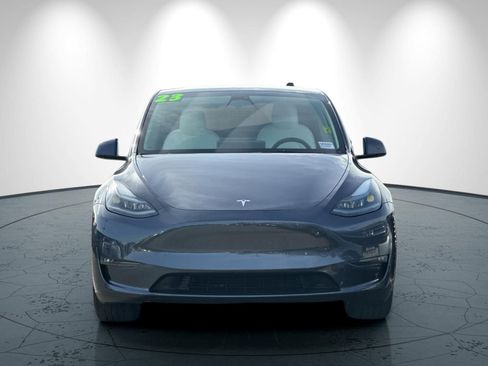 Used 2023 Tesla Model Y Long Range image 9
