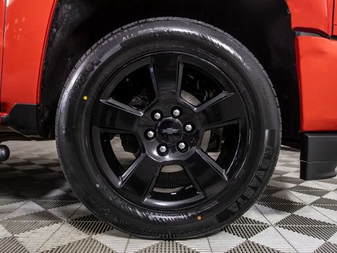 Used 2018 Chevrolet Silverado 1500 Custom w/ Rally 1 Edition RWD image 38
