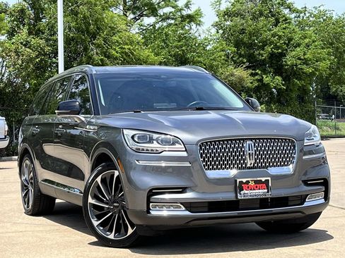 Used 2023 Lincoln Aviator Reserve w/ Equipment Group 201A RWD image 2