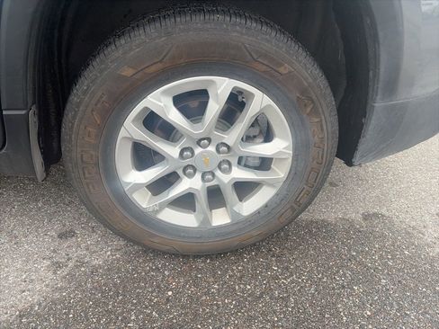 Used 2020 Chevrolet Traverse LS image 10