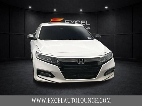 Used 2018 Honda Accord EX image 9