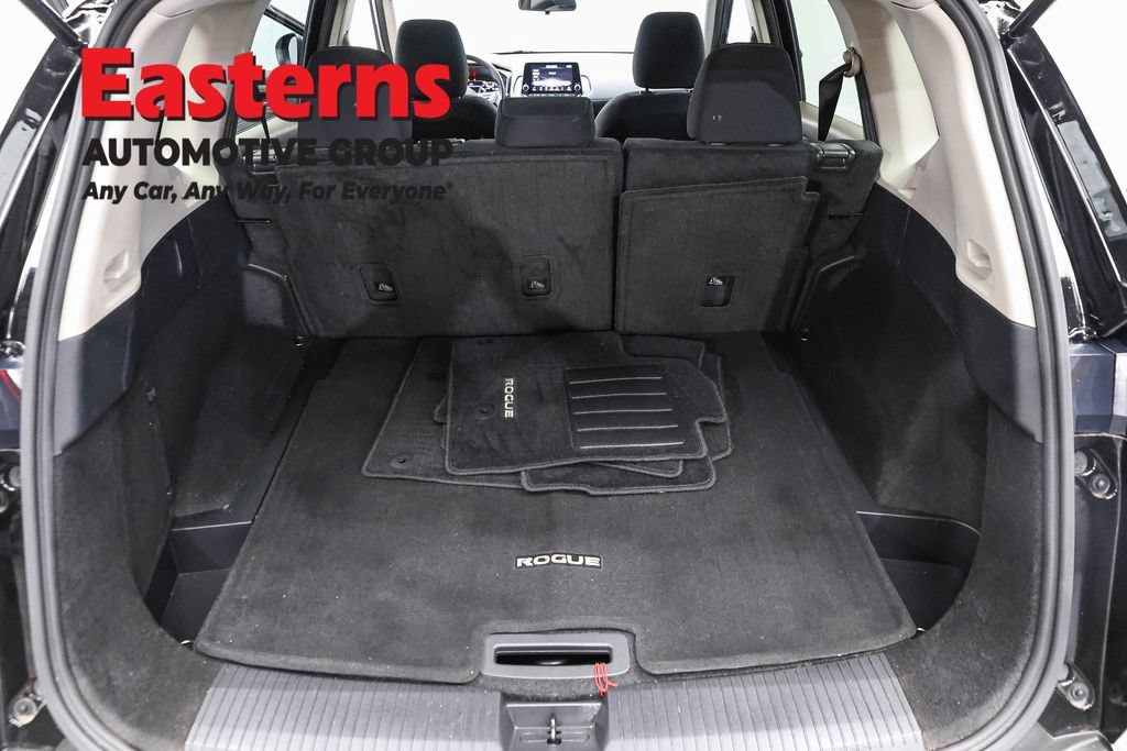 Used 2023 Nissan Rogue S AWD/4WD image 10