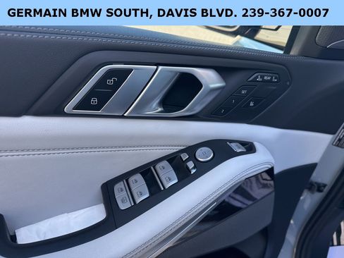 Certified 2024 BMW X7 xDrive40i w/ M Sport Package image 25