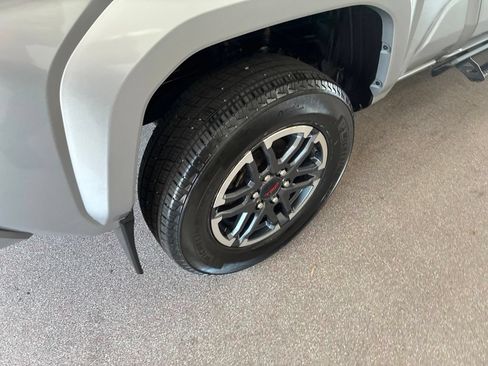Used 2024 Toyota Tacoma TRD Sport w/ TRD Sport Premium Package AWD/4WD image 24