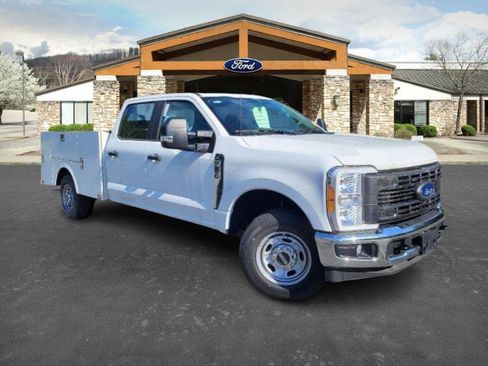 New 2023 Ford F250 XL w/ XL Chrome Package image 1