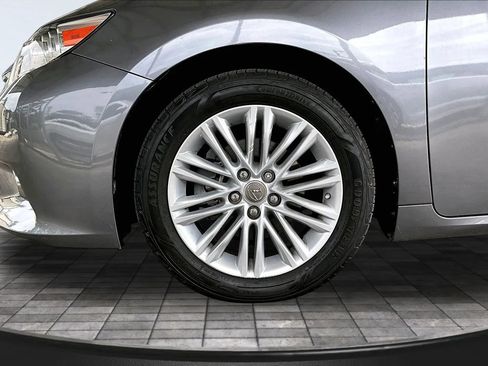 Used 2015 Lexus ES 350 w/ Luxury Package FWD image 31