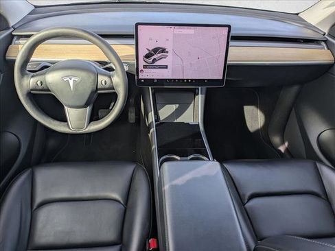 Used 2021 Tesla Model Y 2WD image 17