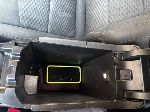 Used 2018 GMC Terrain SLE image 26