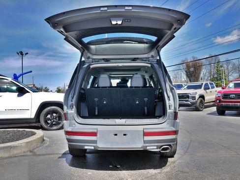 Used 2025 Hyundai Santa Fe Limited FWD image 10