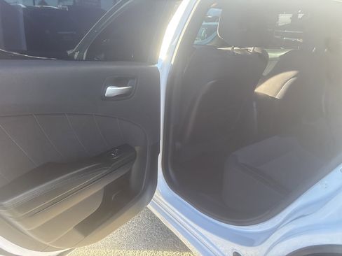 Used 2019 Dodge Charger SXT w/ Blacktop Package image 25