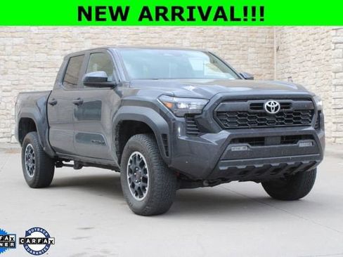 Used 2024 Toyota Tacoma TRD Off-Road image 1