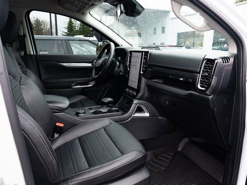 Used 2024 Ford Ranger Lariat w/ FX4 Off-Road Package image 25