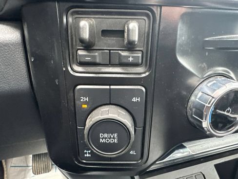 Used 2025 Ford F250 Lariat w/ Lariat Ultimate Package AWD/4WD image 21