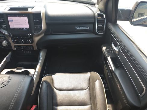 Used 2022 RAM 1500 Laramie AWD/4WD image 15